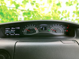 視認性に優れたメーター類で、運転状況を的確に把握できます。必要な情報を一目で確認できるので、安全運転をサポートします。デザイン性も洗練されています。