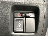 【パワースライドドア】スマートキーや運転席のスイッチでスライドドアの開閉が可能♪電動だから力を入れてドアを開ける必要が無く、小さいお子様でも、重い荷物を持っている時もラクに開け閉めできます♪