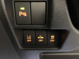 【運転席インパネスイッチ】安全装置関係のスイッチも操作しやすい位置に配置されています。
