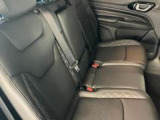 後部座席となります。