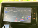 道路や周辺施設が地図上に表示され、現在地や進行方向を確認しながら目的地へ向かえます。地名や道路の位置関係も画面で把握しやすく、初めての場所へのお出かけにも便利です。