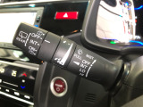 【運転席操作部】ライト、ウインカー、ワイパーなど、こちらも扱いやすいです!