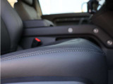 【運転席】シートを含めたインテリアは、全体的にきれいな状態が保たれています。