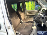 運転席シート廻りは使用感も少なく、良好な状態となっています。丁寧に使われていたことがよくわかりますね。