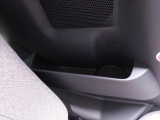 後部座席用ドリンクホルダーです。