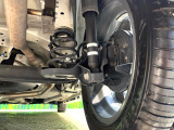 お車を安心してお乗りいただく為には、足回りの定期点検が欠かせません。サービスサポート(有償保証)では無料点検もご提供しており、安心のカーライフをお過ごしいただけるサポート体制が整っています。