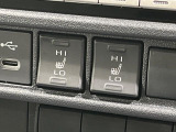 【シートヒーター】寒い日に重宝するシートヒーター!エアコンより早く温まってくれるので寒がりの人も安心ですね♪エアコンの温風は乾燥するから苦手、という方にもをおすすめです。