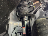 お車を安心してお乗りいただく為には、足回りの定期点検が欠かせません。サービスサポート(有償保証)では無料点検もご提供しており、安心のカーライフをお過ごしいただけるサポート体制が整っています。