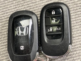 コンパクトながらも、必要な機能を備えたキー。スムーズな操作性で、快適なカーライフをサポートします。