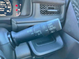 車外の明るさに応じて自動で点灯する【オートライト】機能が付いています。