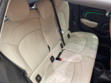 ◆LIBERALAは、輸入車選びの新たなスタイルを提案するインポート・セレクト・ブランドです。オーナー様となる方がクルマから直接感じる感性を第一にした、最良の一台との出会いをコーディネートいたします。