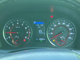 視認性の高いメーター類が、運転に必要な情報をわかりやすく表示。運転状況を的確に把握でき、安全運転をサポートします。