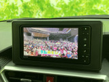 停車中には、地上デジタル放送を楽しめます。休憩時間などに、番組を視聴してリフレッシュできます。