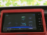 オーディオソースを画面から選べる仕様で、音楽やラジオなど利用したい項目を確認しやすい構成です。日々の移動中も、お好みに合わせて音源を切り替えられます。