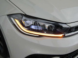 《エクステリアライト》 LEDランプを採用し、優れた視認性を確保。夜間走行時の安全性向上にも貢献します。