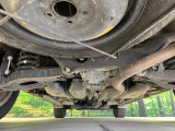 お車を安心してお乗りいただく為には、足回りの定期点検が欠かせません。サービスサポート(有償保証)では無料点検もご提供しており、安心のカーライフをお過ごしいただけるサポート体制が整っています。