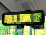 【デジタルルームミラー】後席の大きな荷物や同乗者で後方が確認しづらい時でも安心!カメラが撮影した車両後方の映像をルームミラー内に表示。クリアな視界で状況の確認が可能です!