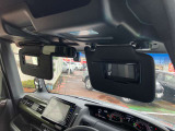 運転席&助手席バニティミラー付きサンバイザー