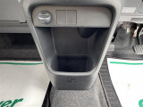前席の収納スペースも十分ございます!常備しておきたいものを収納できるのは便利ですね!