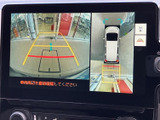 バック時の安全性を高めるバックモニターを搭載。狭い場所でも安心して駐車できます。周囲の状況をしっかり確認し、安全な運転をサポートします。