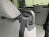 後席アシストグリップは、お年寄りの方が乗車される時に特に喜ばれる装備です。