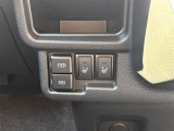 ★運転席だけでなく助手席にもシートヒーターを装備しています!★USB Type-AとType-Cの充電ポートも備わっています!