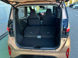 シートを倒すと沢山の荷物が積めて便利です。