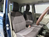 見通しのよいすっきりとした視界で、誰でも運転しやすいです。運転のしやすさは疲れにくさにも繋がりますよ♪