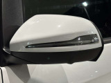納車前整備は、メルセデスベンツ国際認定メカニックによる最新の検査ライン等の施設が充実した当社工場で入念に行います。メルセデス・ベンツの定める厳しい基準をクリアしたお車のみをご案内させて頂きます。
