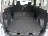 【トランクルーム】荷室の広さも十分です!シートアレンジでシートを畳めば長い荷物だって積めますね。シートアレンジの操作方法など、お気軽にご相談下さい。