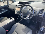 【運転席】座り心地が良いシートなので長時間の運転でも快適にお過ごしいただけます。新品のフロアマットのご注文も可能です。掲載箇所以外にご希望の写真がございましたらお気軽にお問い合わせ下さい。
