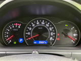 視認性の高いメーターで、車の状態をひと目で確認できます。速度、燃料、水温など、必要な情報を分かりやすく表示し、安全運転をサポートします。