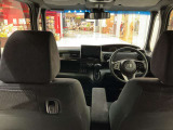 フロントガラスも広く視界が良くて運転しやすいです!!