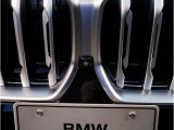 ☆BMWの代名詞とも言える【キドニーグリル】一目見ただけでBMW車であると認識できる確固たるアイコンとして存在感を放ちます☆