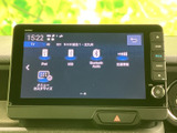iPodやUSB、Bluetooth Audioなど、音楽再生に関するメニューを画面上で選べます。入力方法がアイコンで表示されており、使いたい音源を見つけやすい構成です。