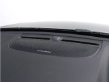 【harman/kardon】世界のオーディオファン垂涎のプレミアムサウンドシステムを搭載。原音に近い音場空間を忠実に再現。乗る人すべてに最良の音響体験を提供します。