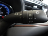 オートライト機能装備です!車外の明るさに応じて、自動的にライトの点灯・消灯をしてくれます♪