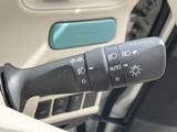 操作しやすい位置に配置されたウインカーレバーで、安全な車線変更をサポートします。