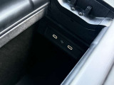 メルセデス・ベンツの定める厳しい基準をクリアしたお車のみをご案内させていただきます。納車前整備はメーカー規定に基づき100項目以上にも及ぶ点検を熟練のメカニックによって行いご納車させていただきます。