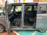 当店では、自社で仕入れした厳選車両を、多数展示しております。リーズナブルなお車を多数在庫しております。掘り出し物を探しにいらしてください。