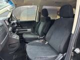 車内もキレイで嫌な臭いもありません☆車内の臭い、汚れが気になる方は内装のスチームクリーナーも施工可能です♪