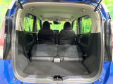 普段のお買い物や通勤、送迎等に十分な荷室スペースを確保しております。セカンドシートを倒すと、大きな荷物の積載も可能です♪