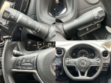 ステアリングスイッチでオーディオ操作が手元でできるので、ハンドルから手を離さずに運転できます。