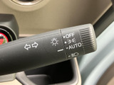 操作しやすいウインカーレバーで、安全な車線変更をサポート。直感的な操作感で、スムーズな運転をアシストします。