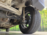 お車を安心してお乗りいただく為には、足回りの定期点検が欠かせません。サービスサポート(有償保証)では無料点検もご提供しており、安心のカーライフをお過ごしいただけるサポート体制が整っています。