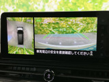 後方確認をサポートし、安全な運転に貢献します。狭い場所での駐車や車線変更も、より安心に行えます。