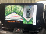 【パノラミックビューモニター】専用のカメラにより、上から見下ろしたような視点で360度クルマの周囲を確認することができます☆死角部分も確認しやすく、狭い場所での切り返しや駐車もスムーズに行えます。