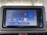 音楽ソースの選択画面を表示し、ラジオやディスク、Bluetooth AUDIOなどから選べます。画面上の項目を確認しながら、聴きたい音源を選びやすい構成です。