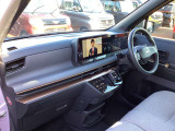 ご納車時には再度洗車・室内清掃を行い展示中についてしまった汚れも落として気持ち良くお乗りいただける状態にして納めさせていただきます!