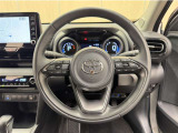 ステアリングスイッチ搭載!手を離さずに手元のスイッチでさまざまな操作が可能。運転中、視線をそらさなくても操作ができて安全です!